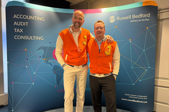 Collega's Roy en Kevin op conferentie